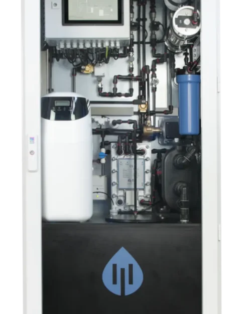 Central water purification system producing type 2 pure water for a central loop providing water to an entire floor or building