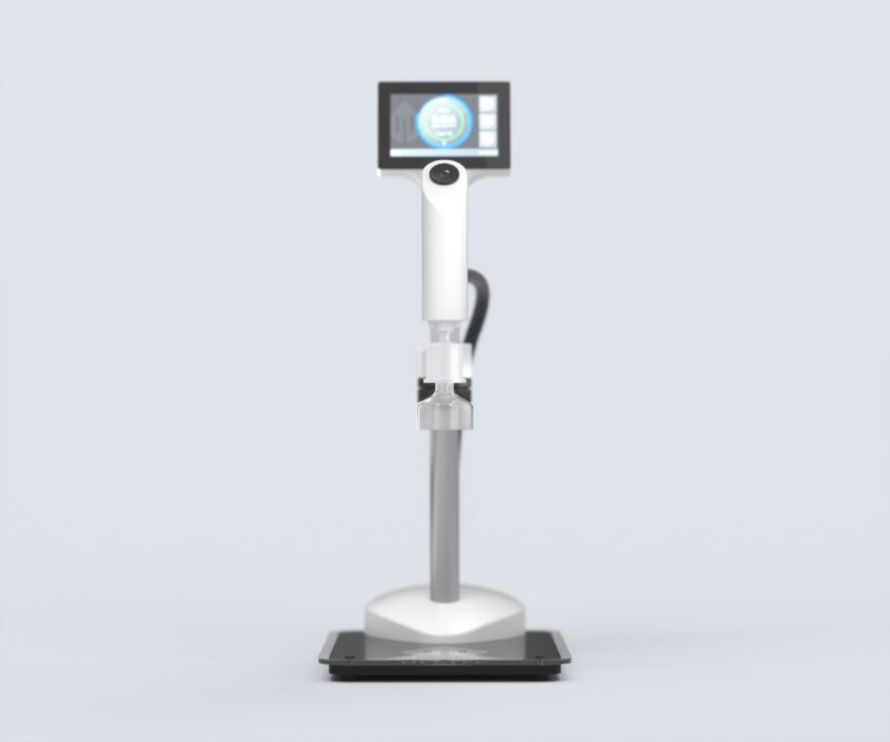 Picture show front view of a Labwater telescopic tabletop dispenser with a 0,2 µm end filter and a touchscreen controller. Dispenser can be used to dispense type 1 ultrapure water, type 2 pure water or type 3 reverse osmosis water.